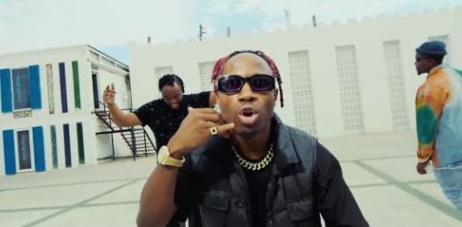Music Video : Mic lon x G Nako x Chino Kidd – Komaa