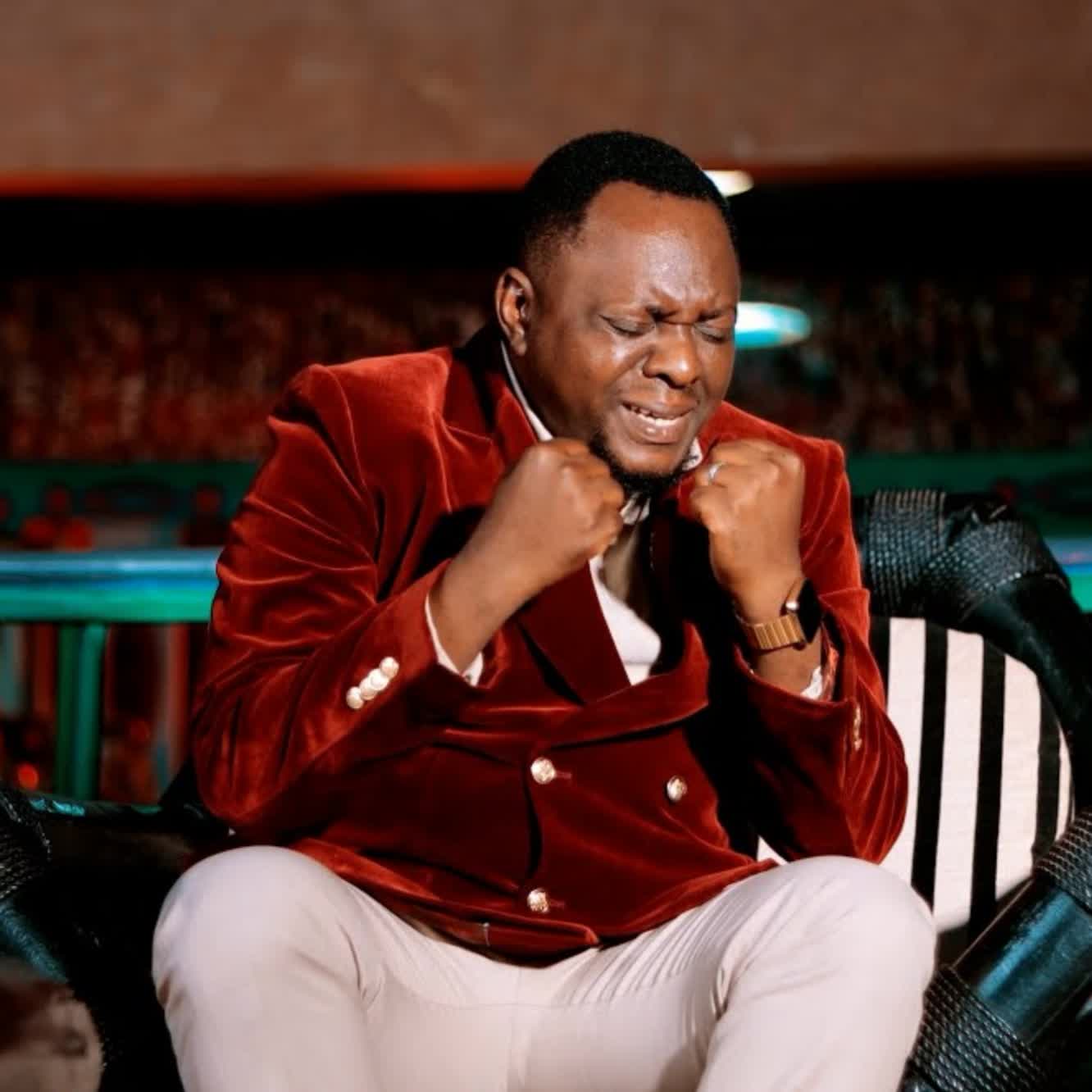 Music Audio : Christopher Mwahangila – Nimeweza